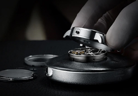 南京蕾蒙威手表抛光翻新服务-全表超声波清洗+外观美容